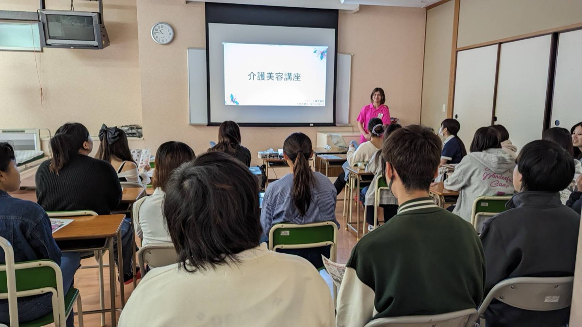 短期大学での講演