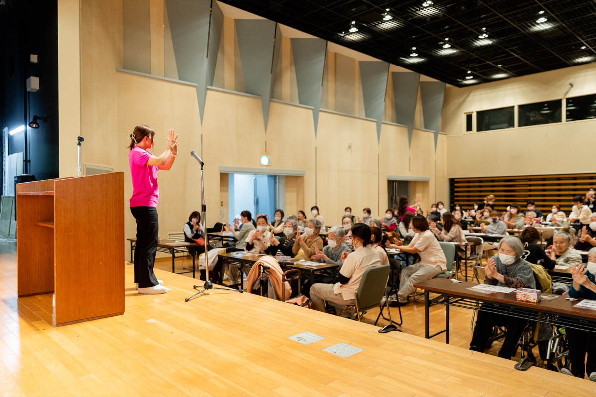 ステージ上での講演